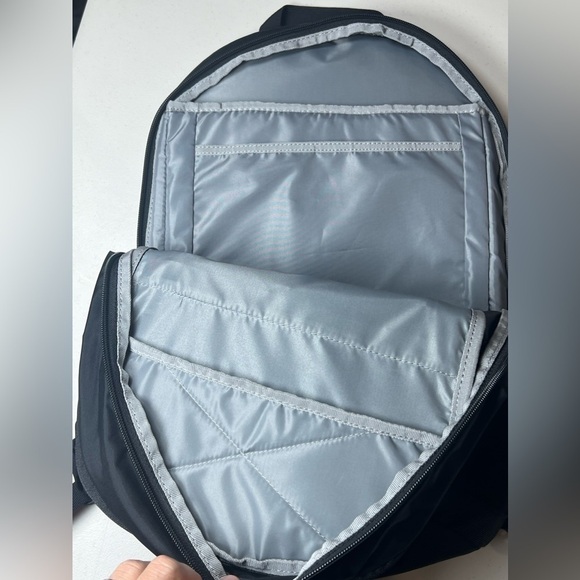 NWT THULE Achiever 15” Laptop 24L Backpack Bag Men Unisex - Picture 8 of 12